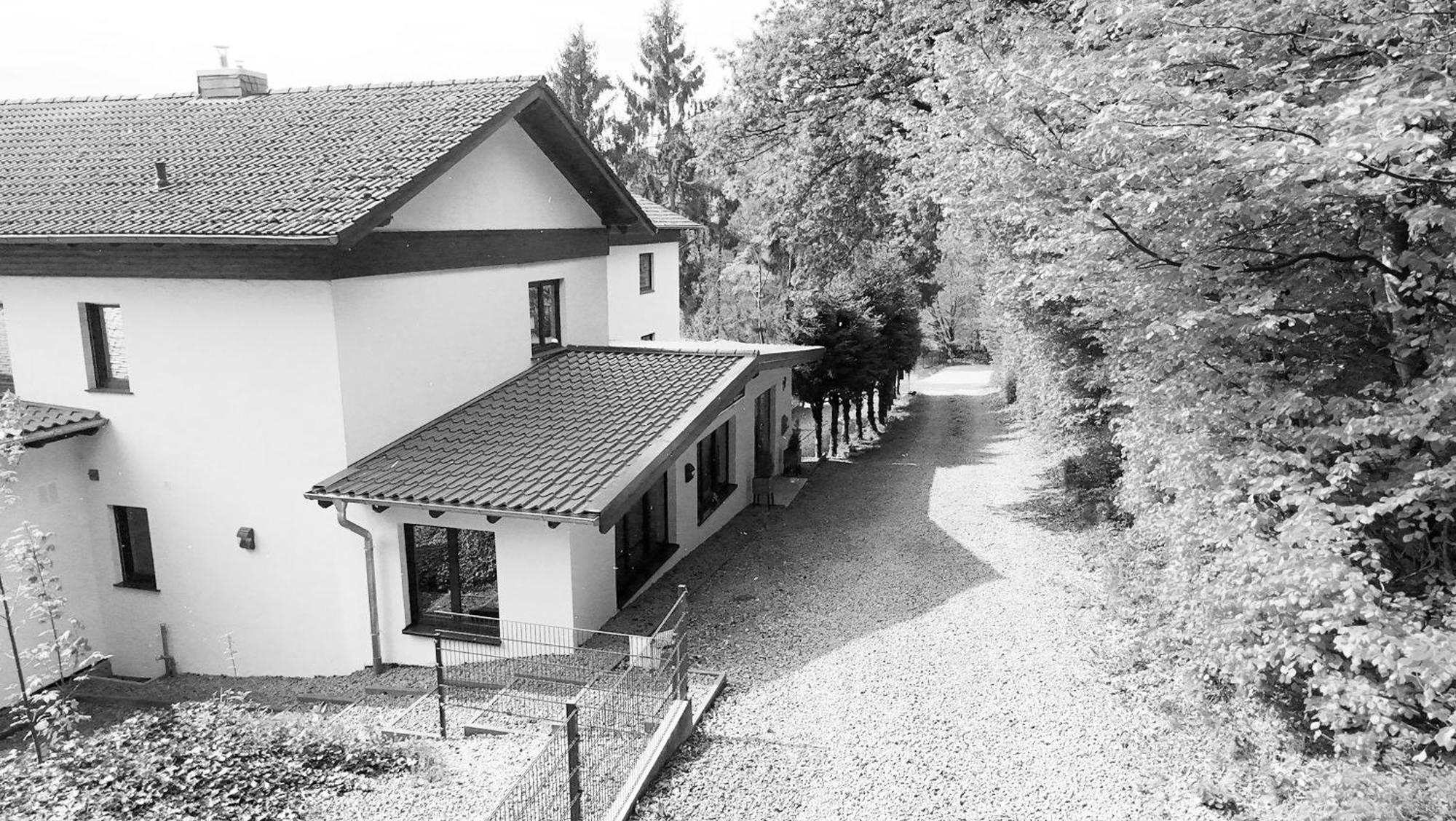 Gaestehotel Lucendi Premium Lounge Hohenleimbach Экстерьер фото