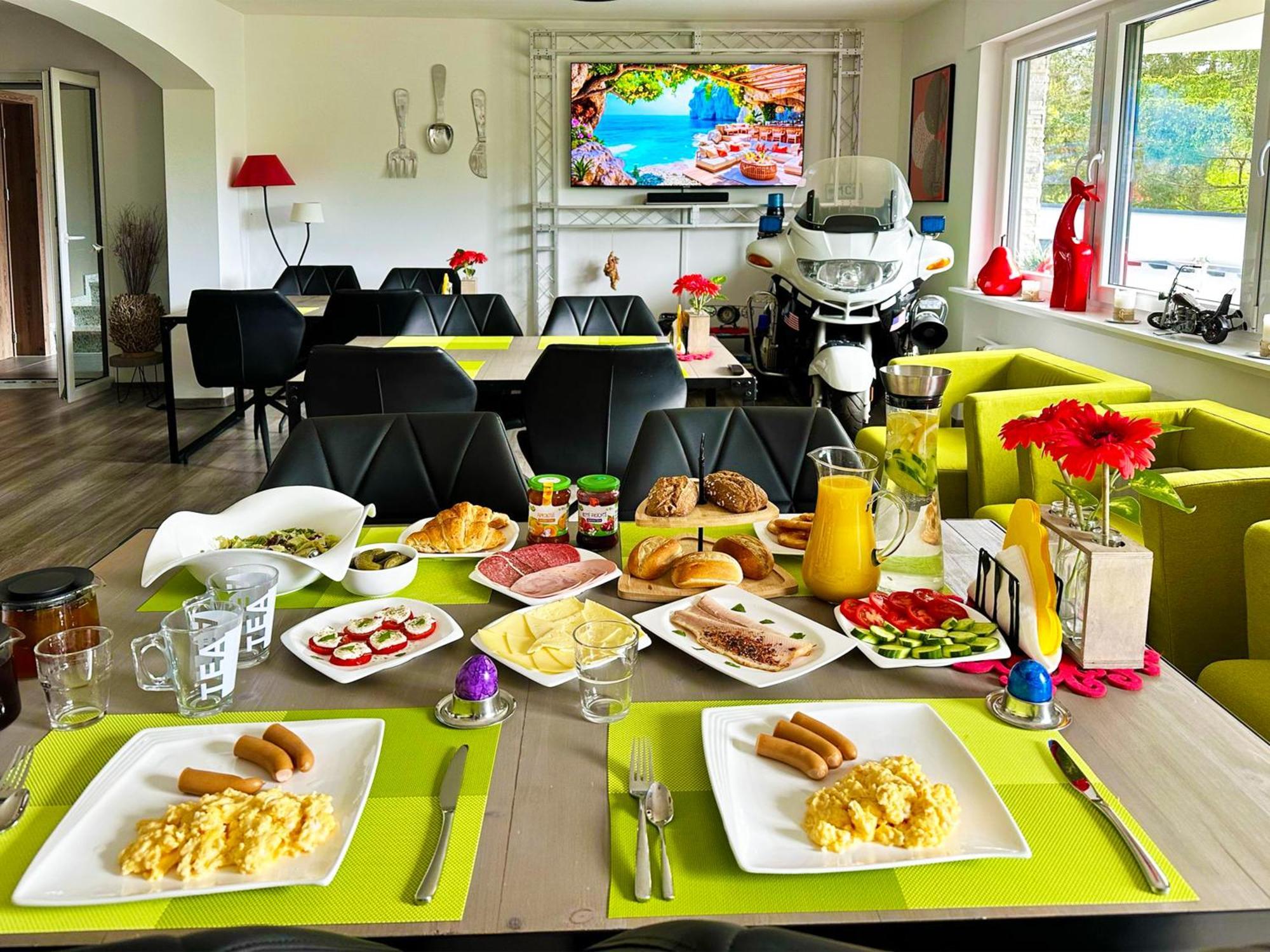 Gaestehotel Lucendi Premium Lounge Hohenleimbach Экстерьер фото
